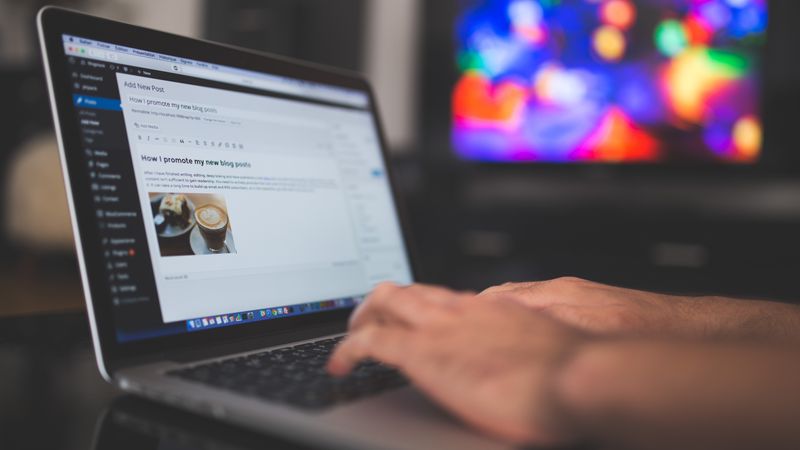 Content Marketing 101: How to Attract Customers With Content